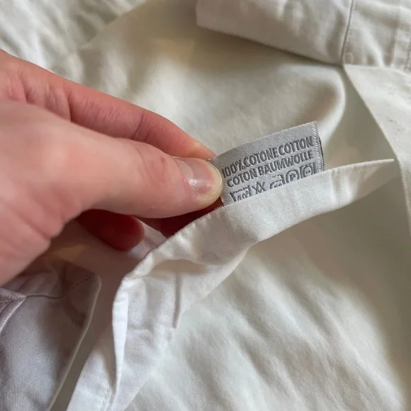 Signoria | Sateen Standard Shams (Set of 2) - Picture 4 of 4